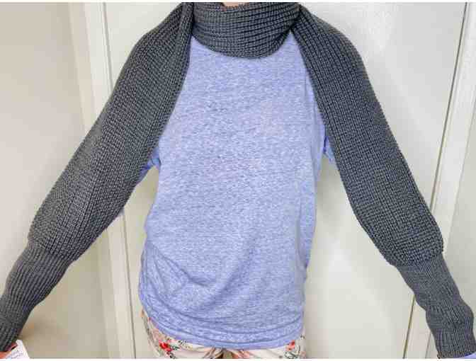 Women's grey wrapped arm scarf