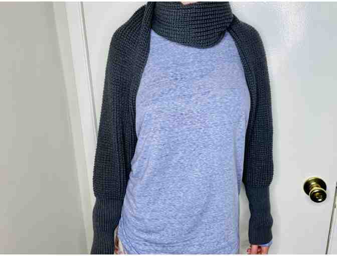 Women's grey wrapped arm scarf