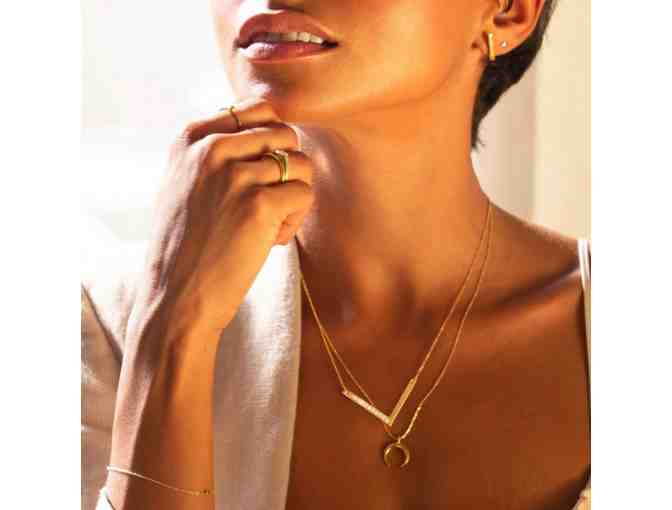 Jewels with a Purpose - SIMPLY STYLISH Set in Yellow Gold