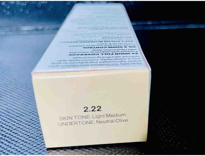 Smashbox Oil-Free Hydra Foundation (color 2.22)