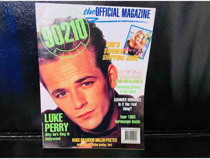 Signed Beverly Hills, 90210 Script & 3 Vintage Magazines