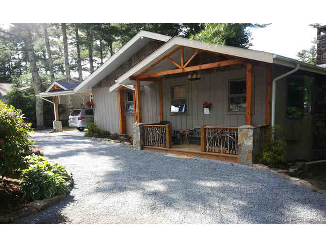 One week (8 day/7 night) stay in Linville Land Harbor, NC that sleeps up to 10 comfortably