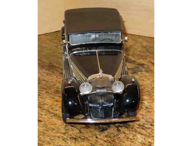 Model Car 1939 Maybach Zeppelin
