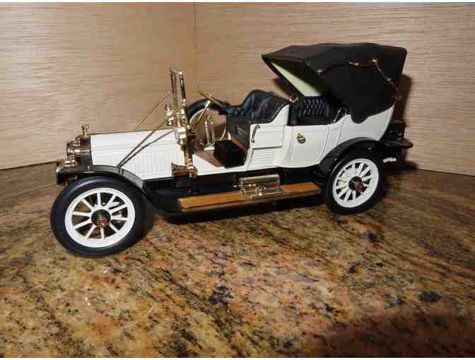 Model Car 1912 Packard Victoria