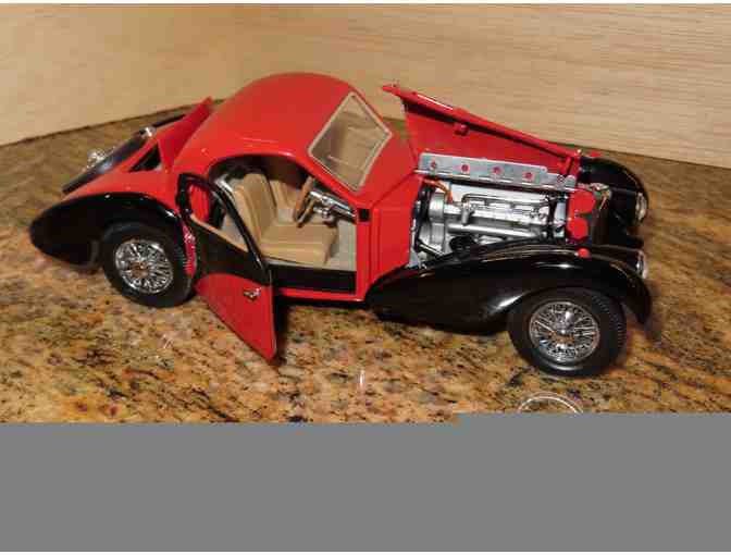 Model Car 1936 Bugatti Atalante Type 57 SC