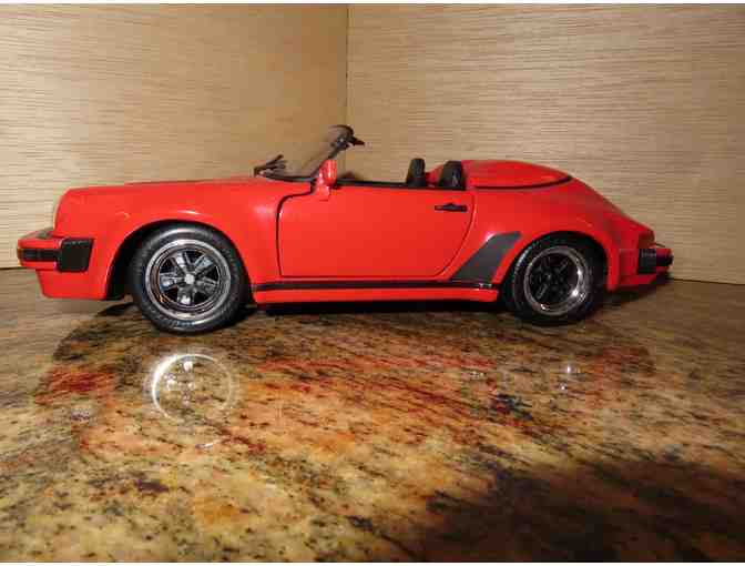 Model Car 1989 Porsche 911 Speedster