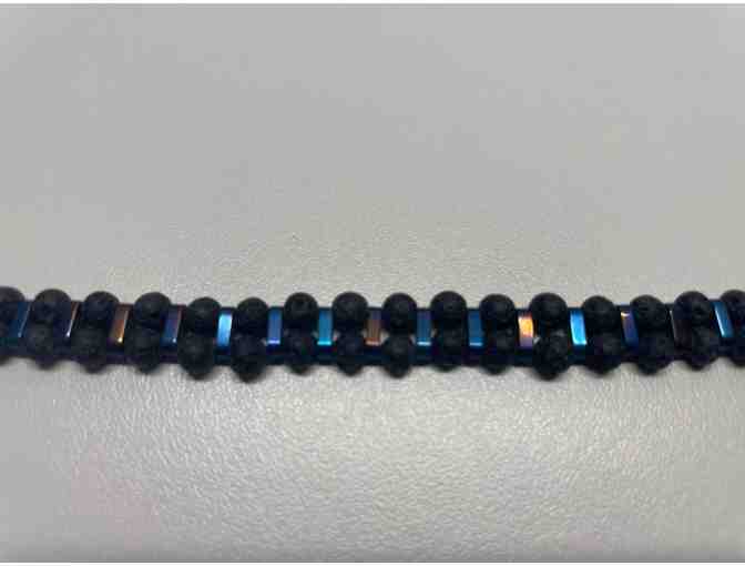 Icelandic lava stone jewelry. Earrings/bracelet (JP)