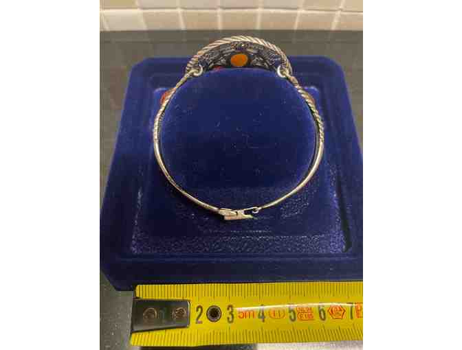 Striking Silver bracelet hand made with Baltic amber stones (JP)