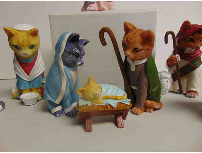NEW in boxes 13 Piece Bradford Exchange Cat Nativity Scene