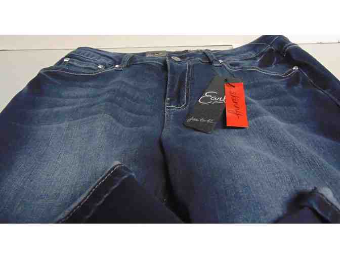 New Earl Skinny Jeans with Embellishment (has original tags) Size 12
