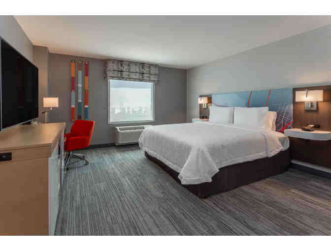 Oakland, CA - Hampton Inn Downtown Oakland - City Center - One night stay with breakfast