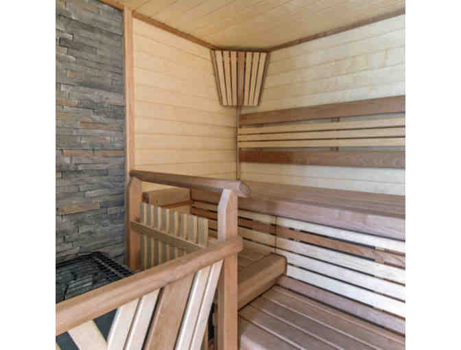 Calistoga, CA - Up Valley Inn & Hot Springs - One night stay with bottle of wine