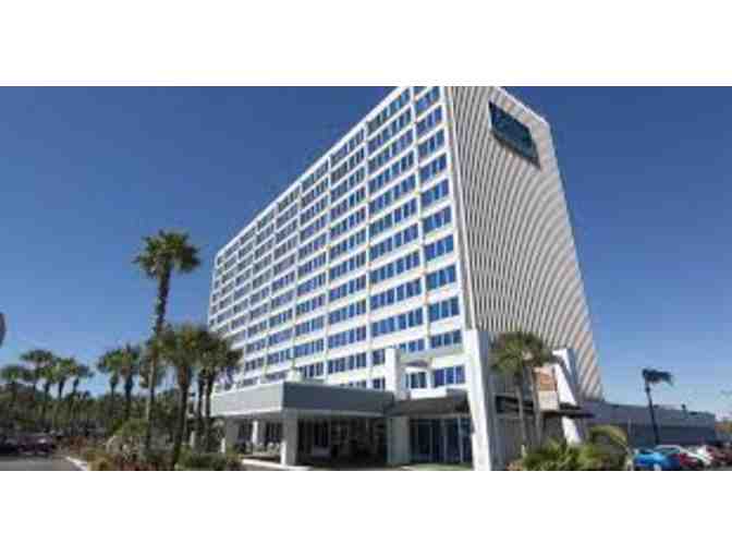 2 Night Stay at The Barrymore Hotel Tampa Riverwalk and 2 Tickets to Tampa Theatre - Photo 1