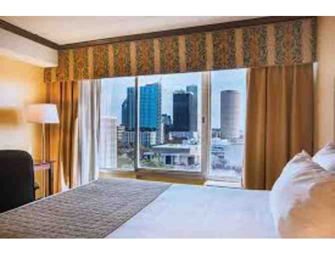 2 Night Stay at The Barrymore Hotel Tampa Riverwalk and 2 Tickets to Tampa Theatre - Photo 2