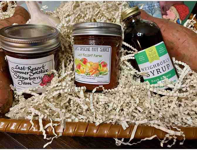 A Fantastic Gift Box from The Last Resort Farm *Books, Syrup, Jam, Hot Sauce, Veggies - Photo 2