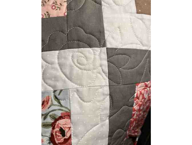 Beautiful Quilt *Donated by Preschool Grandparent *Must See - Photo 4