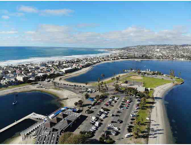 Stand Up Paddleboard or Kayak Rental for (4) Mission Bay Aquatic Center