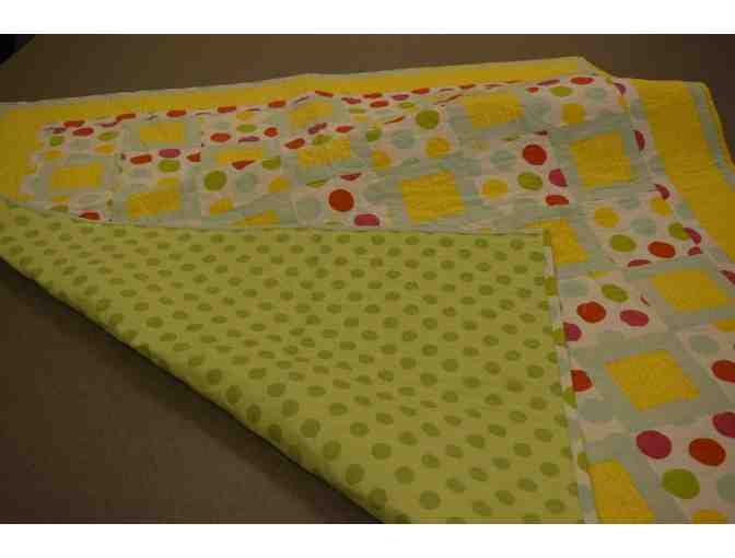 Cheerful, Reversible Kids Quilt (44' x 49')