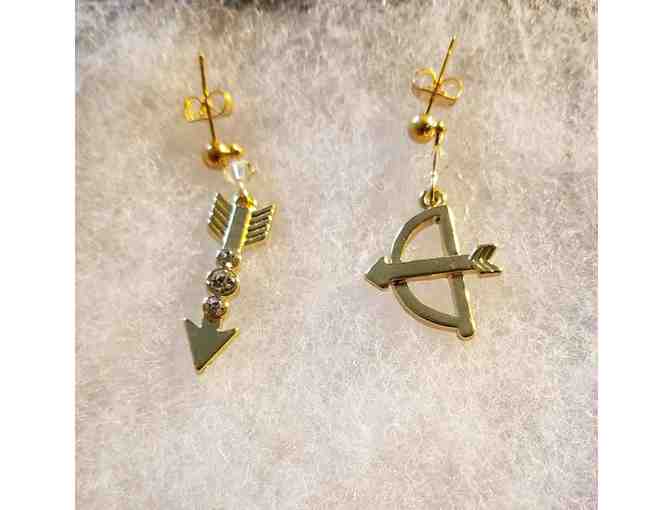 Gold toned Archery Earrings- New