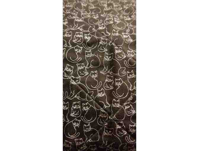 Quilted Cat Mats- Black background with White Cats/Grey Backing