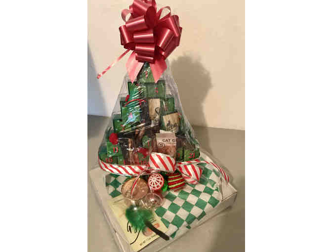 Kitty's Countdown to Christmas Gift Basket