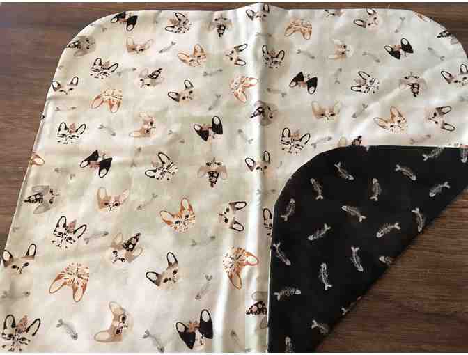 Cat Mat - Light Green Cat Faces/Black and White Fishbone