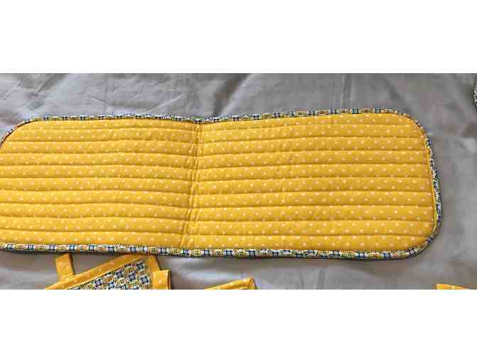 9 Piece Kitchen Set - Blue with Yellow Daisies