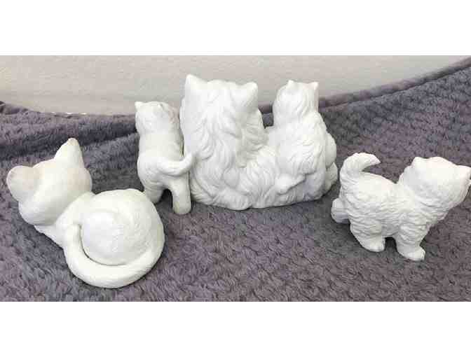Lot of 3 White Cat Figuringes
