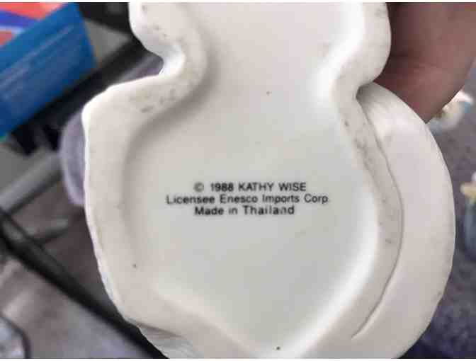 Lot of 3 White Cat Figuringes