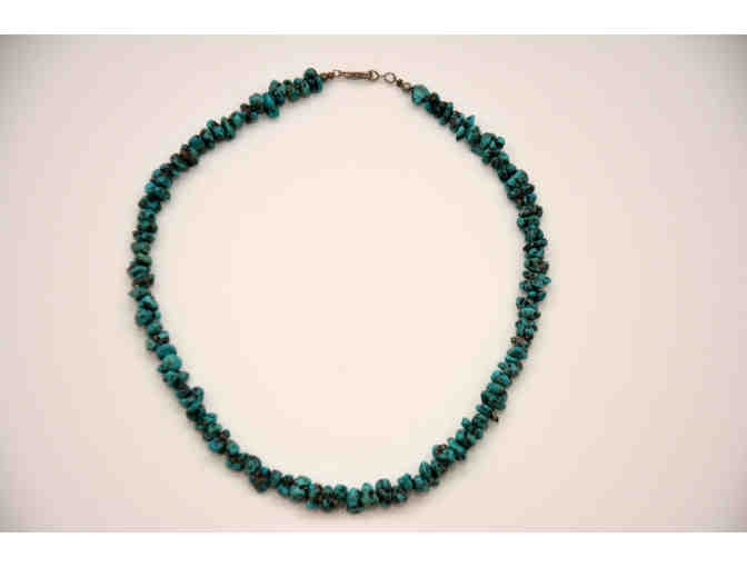 Turquoise Irregular Stone Beaded Necklace 16'