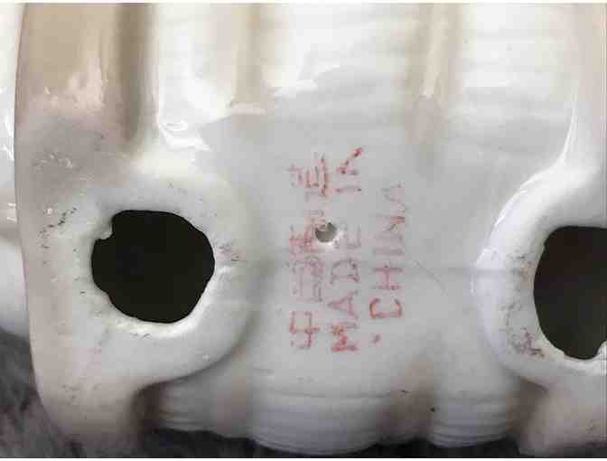 Lot of 2 Cat Figurines