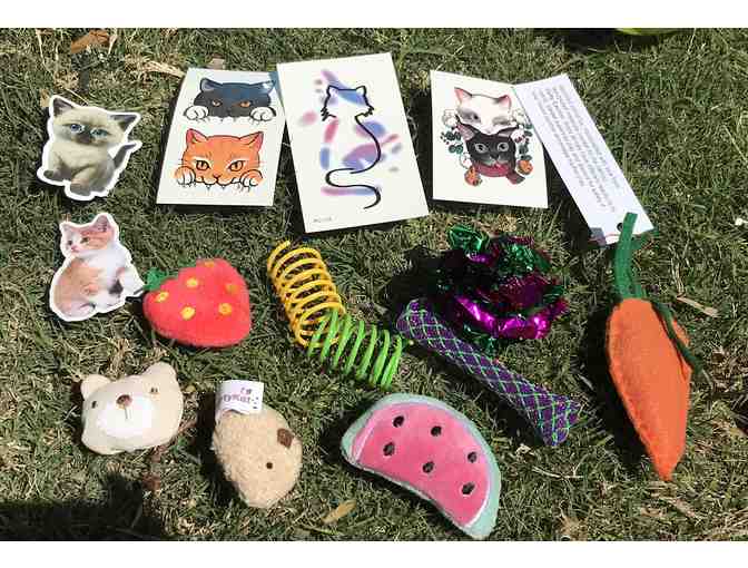 Mystery Cat Themed Easter Egg