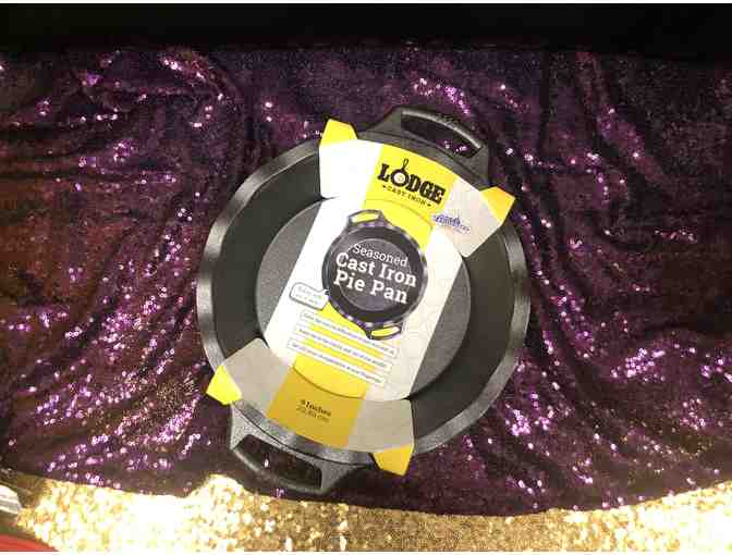 9 INCH CAST IRON PIE PAN