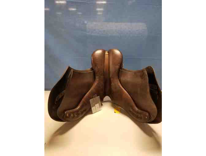 17 ' Crosby English Saddle with cover - DISCOUNTED