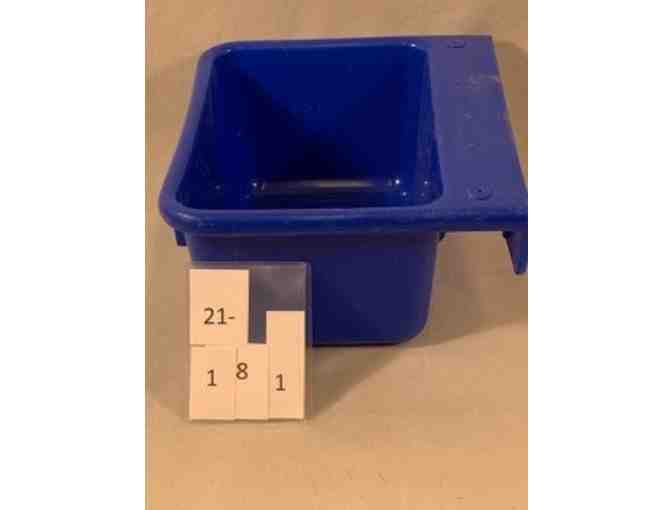 Hook Over Fence Feeder