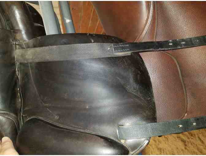 17.5 Prestige Dressage Saddle