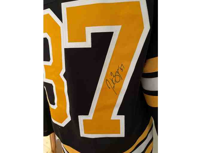 Patrice Bergeron Signed Jersey