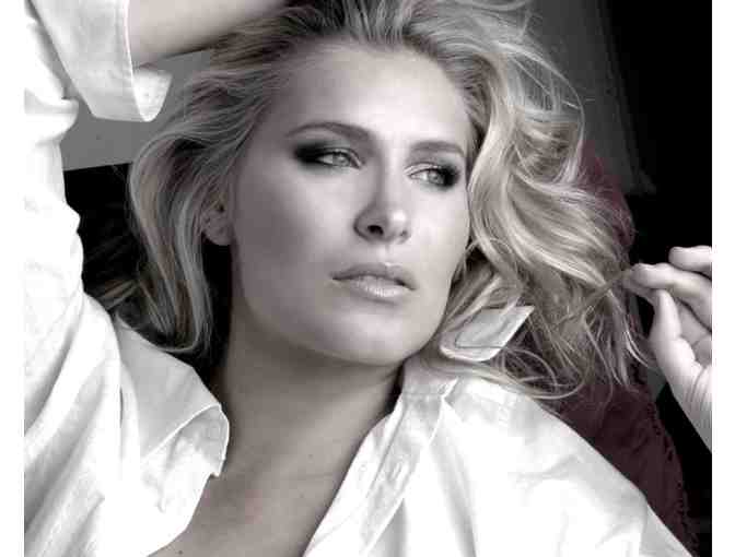 One hour Make-Up Session with Laura Pugliese