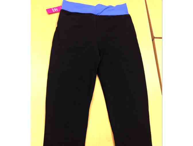 LINKD Activewear Package - Two-Piece Capri Yoga set - Size S