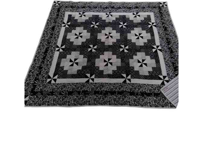 Black and White Decor