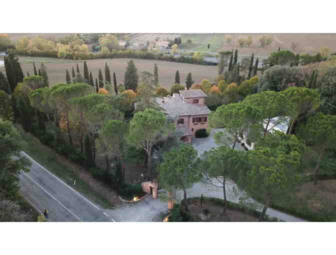 7 nights in luxury Tuscan villa for up to 12 ppl.+cooking lesson+b'fast+private concierge