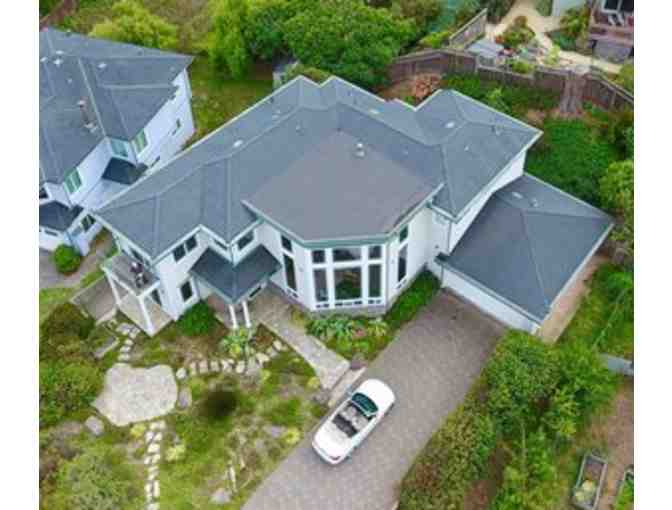 Weekend House on the Beach in Montara