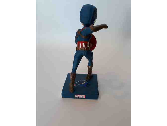 Clearwater Threshers Gift Pack with Marvel/Threshers Captain America Bobblehead