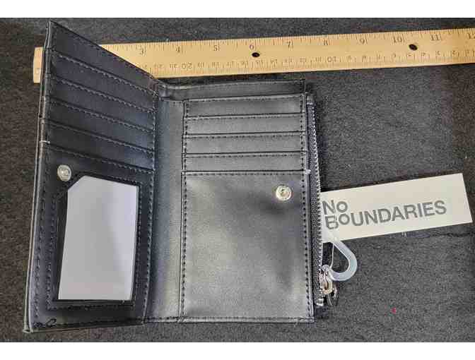 Snap Black wallet - With heart on front of wallet - NWT