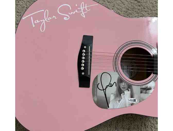 Taylor Swift Autographed Guitar - Photo 1