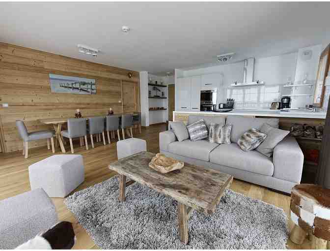 French Alps - Boutique 4-Bedroom Apartment ONLY MARIN SCHOOL FAMILIES MAY BID