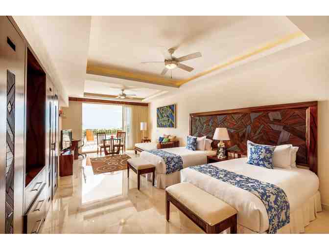 4 nights Puerto Vallarta Luxury 2 Bedroom Suite for up to 6 People!