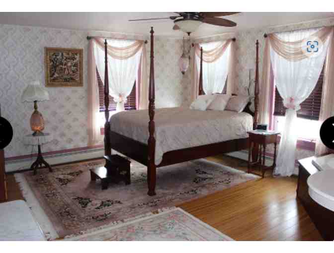TP Carriage Stop B & B: Two Nights + 4D Movie @ Chocolate World - Palmyra PA