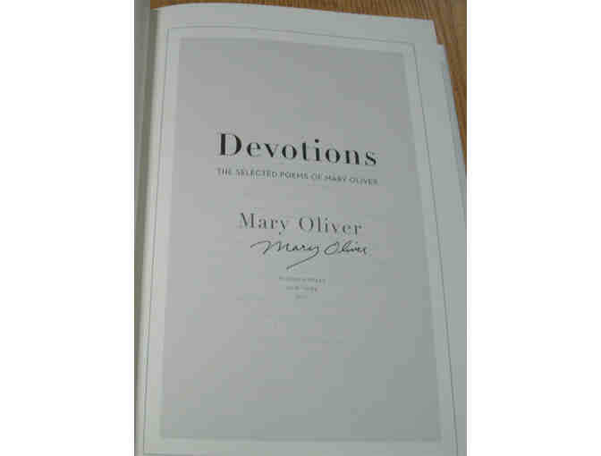 Devotions: The Selected Poems of Mary Oliver [SIGNED] (copy1)