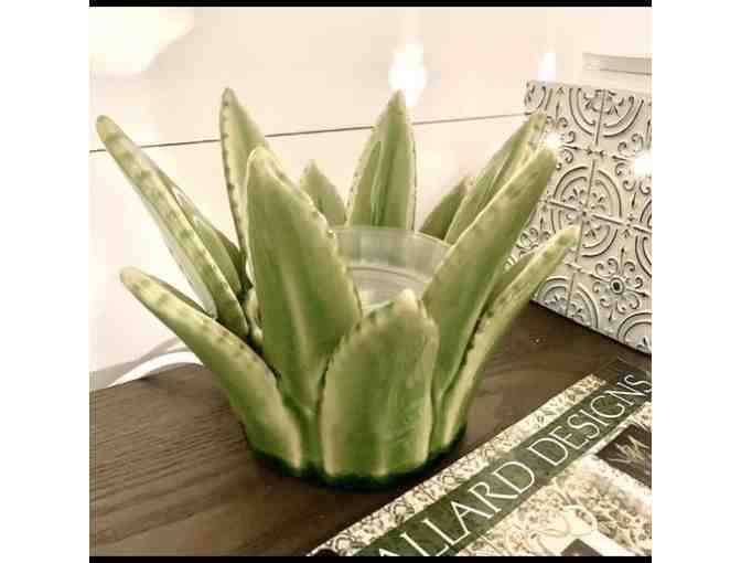 Scentsy 'Aloe Vera' Warmer with 'Luna' Wax Melts